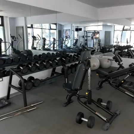 Bell Marina & Spa Cu Piscina Interioara Incalzita Sauna Jacuzzi Gym