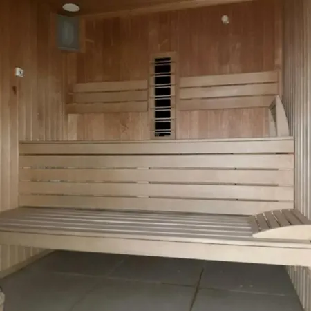 Bell Marina & Cu Piscina Interioara Incalzita Sauna Jacuzzi Gym