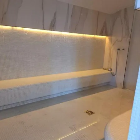 Apartment Bell Marina & Cu Piscina Interioara Incalzita Sauna Jacuzzi Gym
